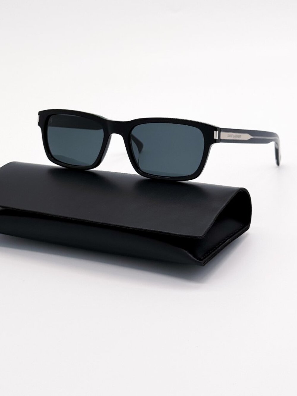 New Saint Laurent Sunglasses SL662 001 Black Square Eyewear - Picture 1 of 11